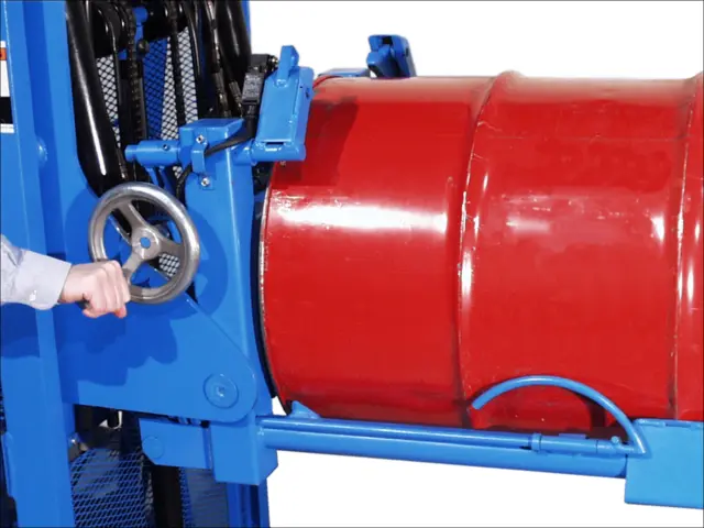 MORStak Drum Racker - Unclamp horizontal drum for racking