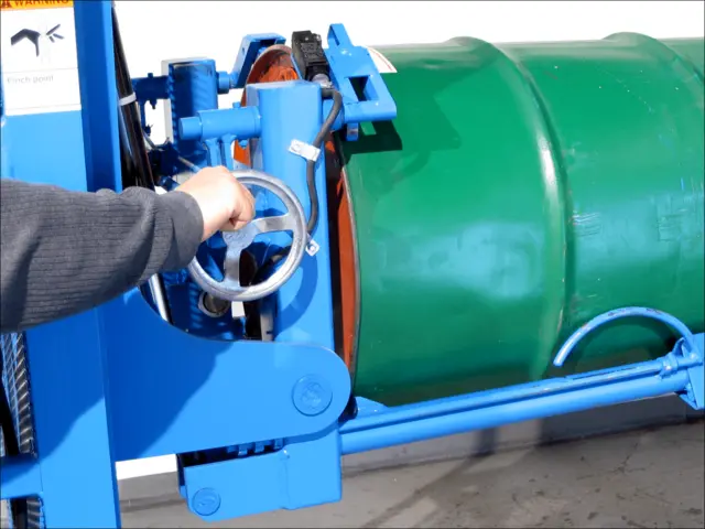 MORStak Drum Racker - Unclamp drum for racking