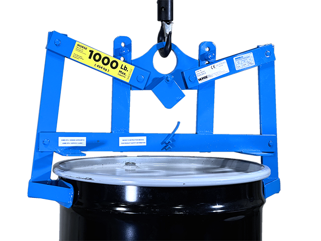 Lift a 55-gallon (210 liter) steel drum with lid on and secure